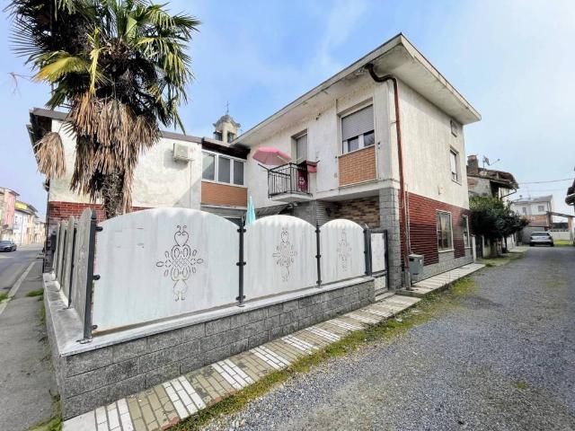 Villa in vendita a Lungavilla PV