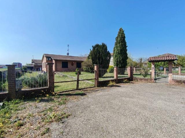 Villa in vendita a Lungavilla PV