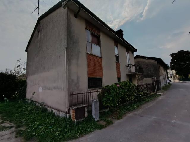 Villa in vendita a Lungavilla PV