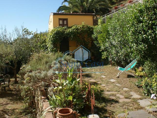 Villa in vendita a Luni