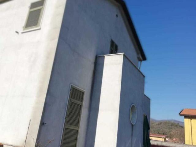 Villa in vendita a Luni