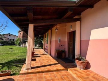 Villa in vendita a Luni SP