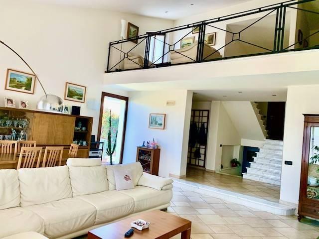 Villa in vendita a Luni SP