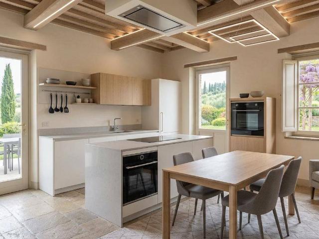 Villa in vendita a Luni SP