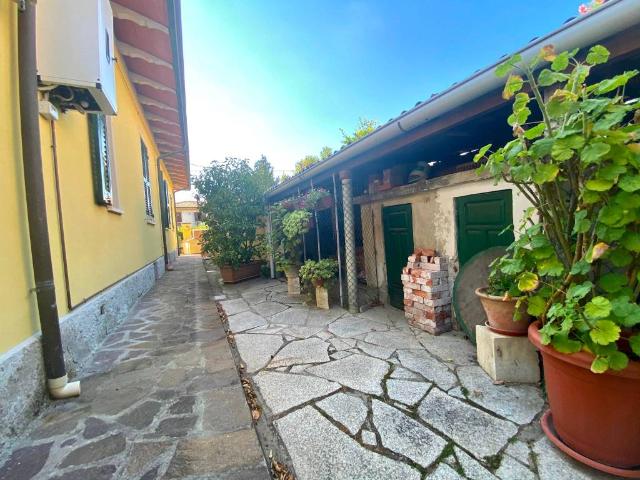 Villa in vendita a Luni SP