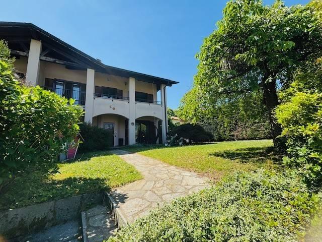 Villa in vendita a Lurate Caccivio CO