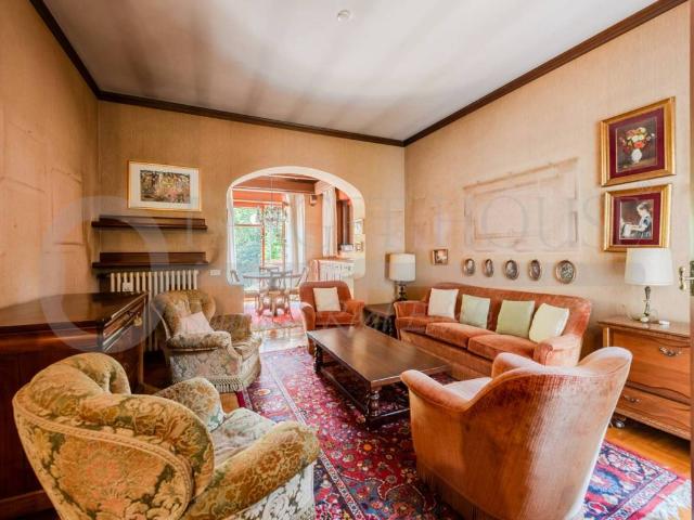 Villa in vendita a Lurate Caccivio CO