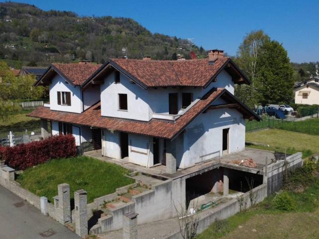 Villa in vendita a Luserna San Giovanni TO