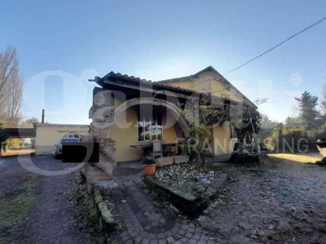 Villa in vendita a Lusia RO