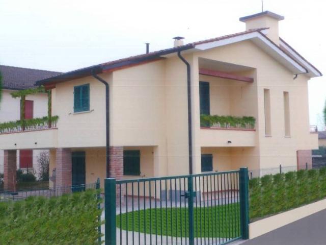Villa in vendita a Motta Baluffi CR