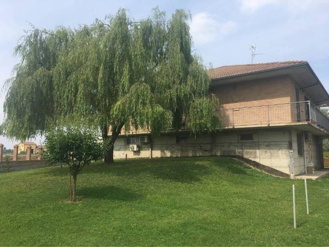 Villa in vendita a Motta de' Conti VC