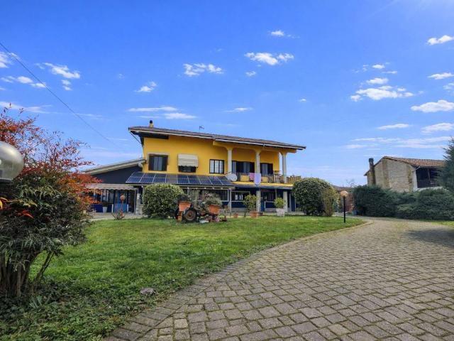 Villa in vendita a Motta de' Conti VC