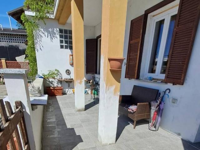 Villa in vendita a Motta de' Conti VC