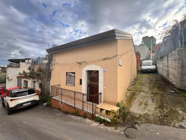 Villa in vendita a Motta Sant'Anastasia CT