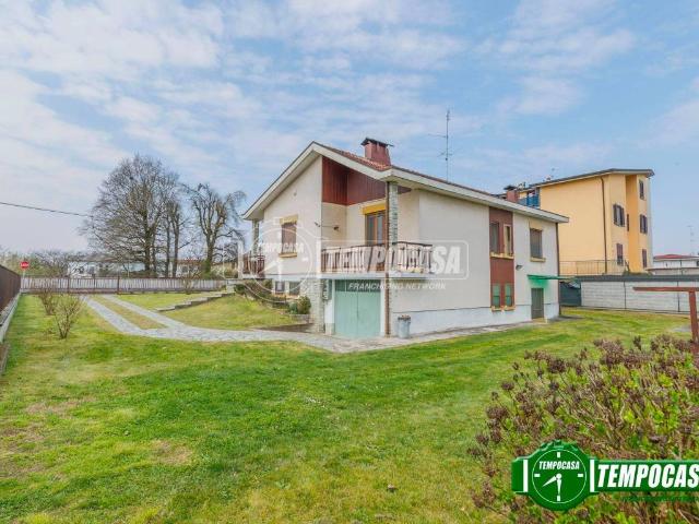 Villa in vendita a Motta Visconti MI
