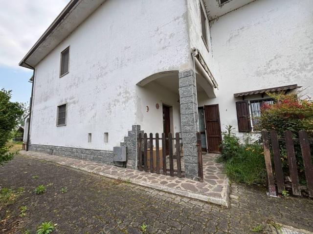 Villa in vendita a Motta Visconti MI