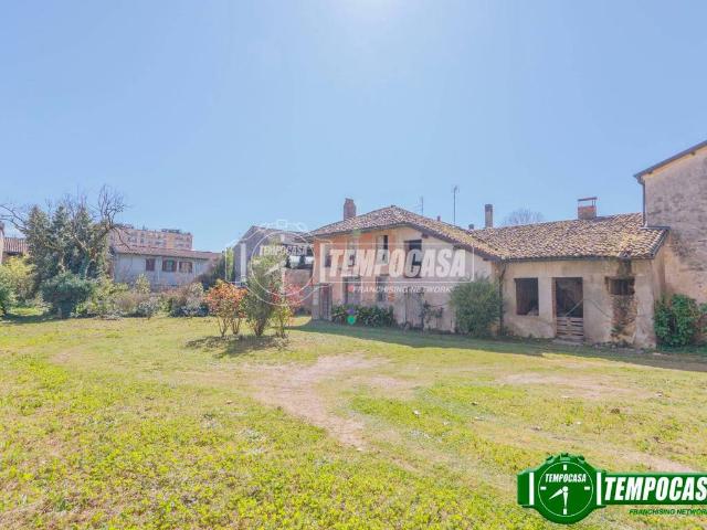 Villa in vendita a Motta Visconti MI