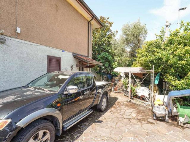 Villa in vendita a Mozzo BG