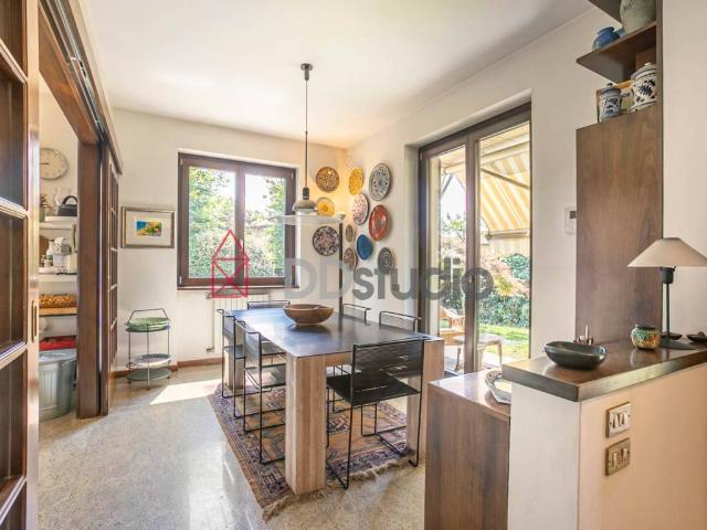 Villa in vendita a Mozzo BG