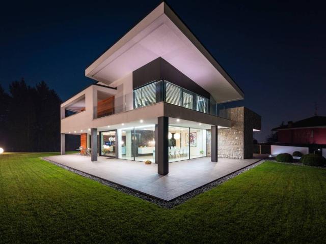 Villa in vendita a Mozzo BG