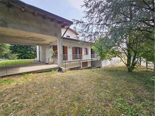 Villa in vendita a Mozzate CO