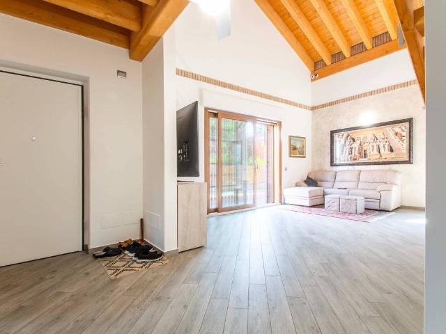 Villa in vendita a Mozzate CO