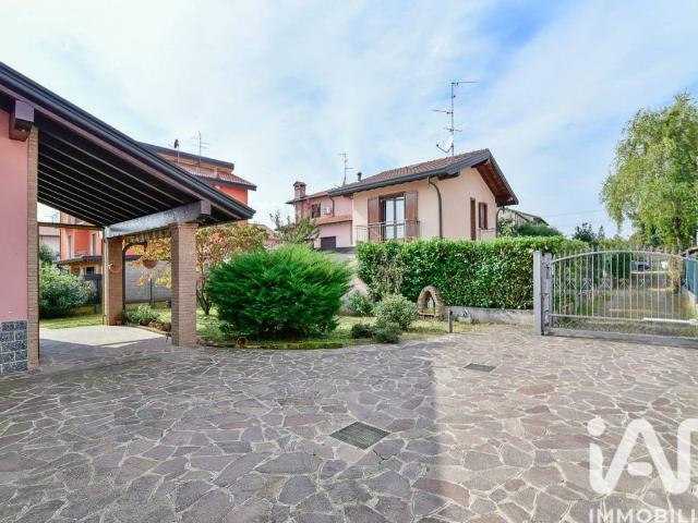 Villa in vendita a Mozzate CO