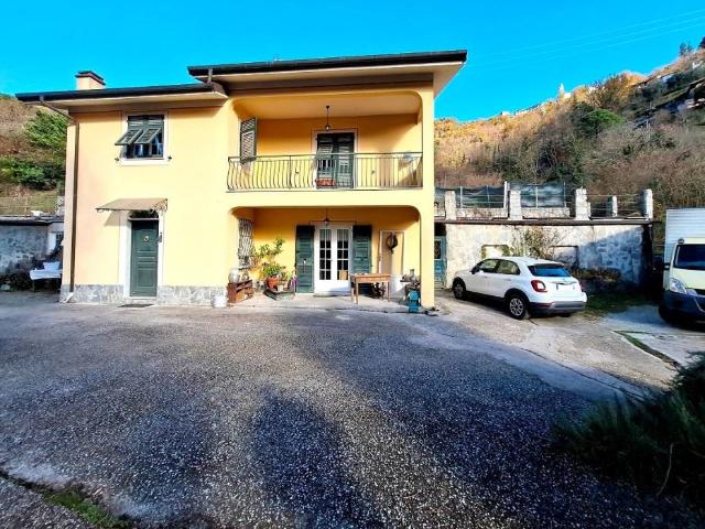 Villa in vendita a Moconesi GE