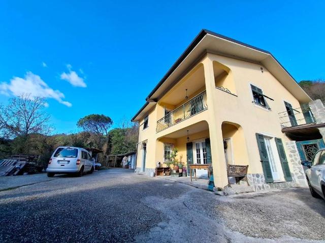 Villa in vendita a Moconesi GE