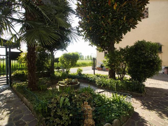 Villa in vendita a Modena MO