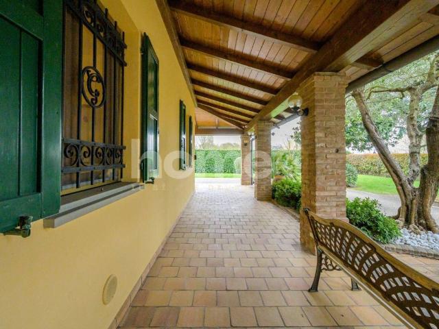 Villa in vendita a Modena MO