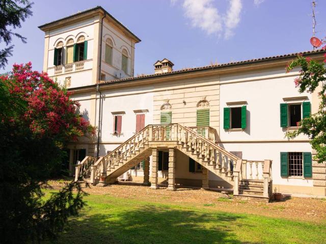 Villa in vendita a Modena MO