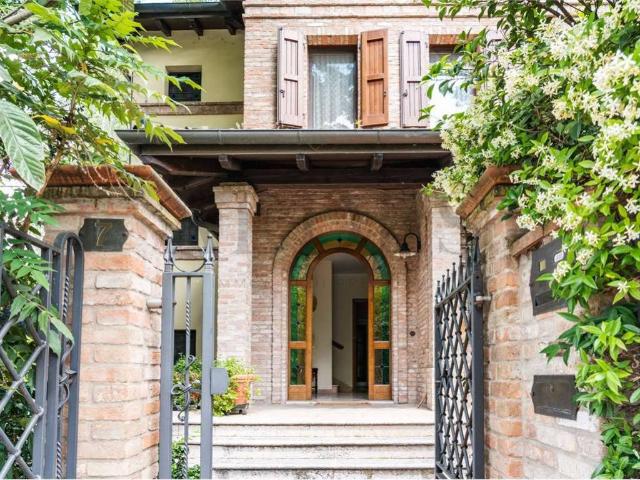 Villa in vendita a Modena MO