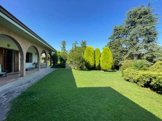 Villa in vendita a Modena MO