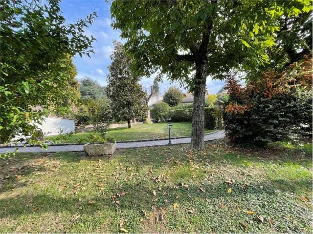 Villa in vendita a Modena MO