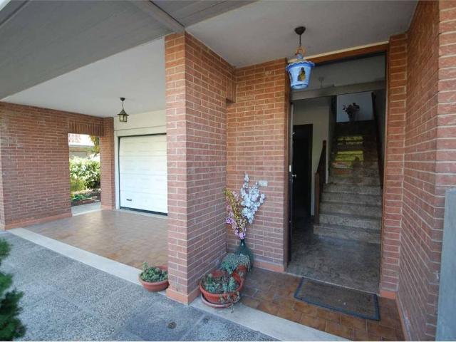 Villa in vendita a Modena MO