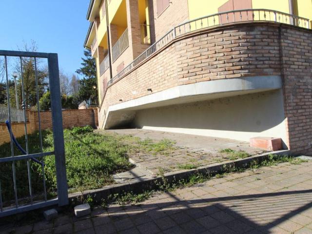 Villa in vendita a Modena MO