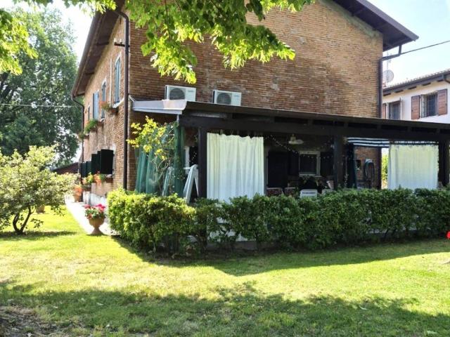 Villa in vendita a Modena MO