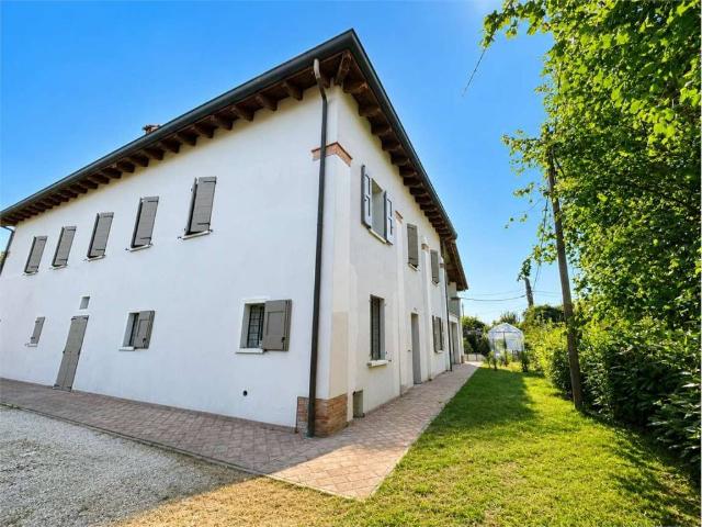 Villa in vendita a Modena MO