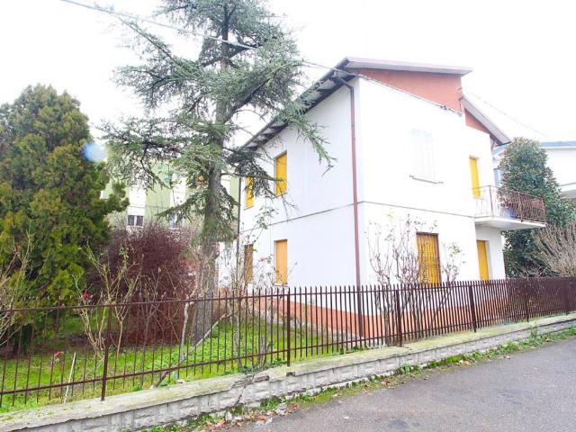 Villa in vendita a Modena MO