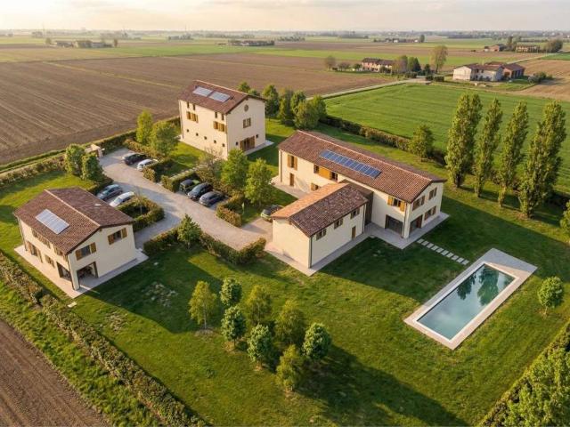 Villa in vendita a Modena MO