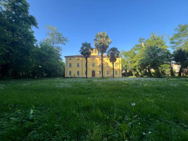 Villa in vendita a Modena MO