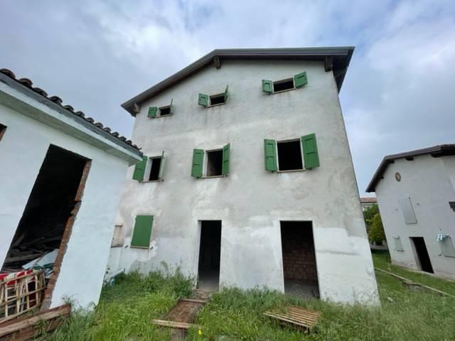 Villa in vendita a Modena MO