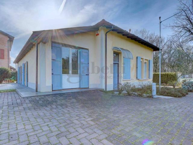 Villa in vendita a Modena