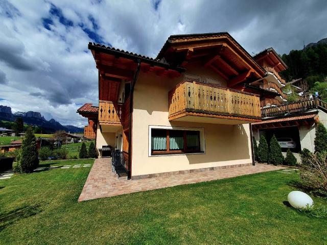 Villa in vendita a Moena TN
