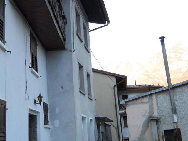 Villa in vendita a Moggio Udinese UD