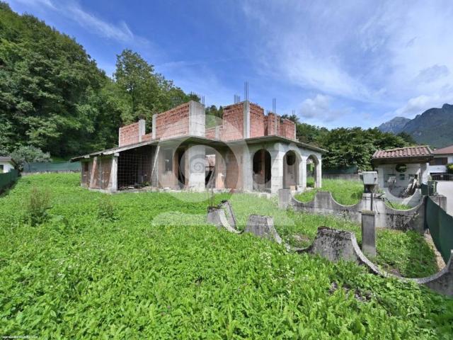 Villa in vendita a Moggio Udinese UD