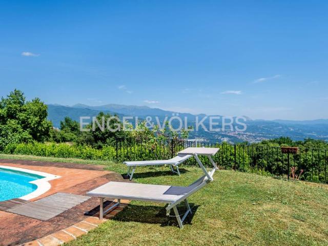 Villa in vendita a Molazzana LU