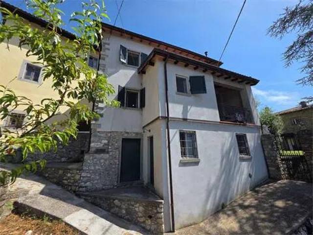 Villa in vendita a Molazzana LU
