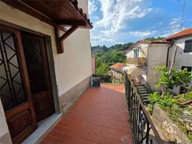 Villa in vendita a Molazzana LU